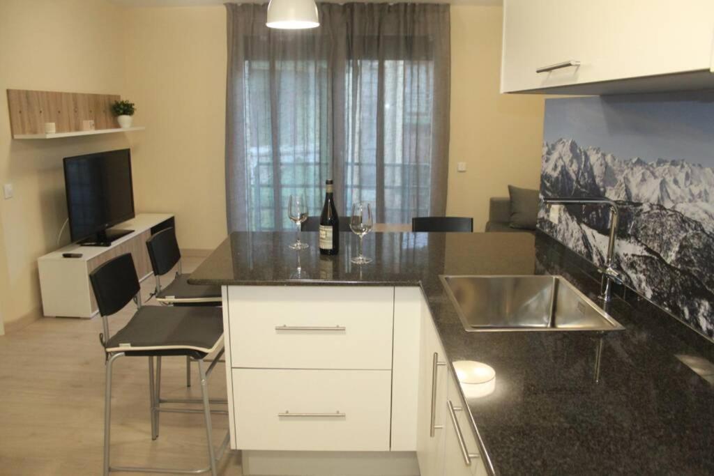 Nuevo Y Acogedor Apto En Vielha-Betren. Con Garaje Apartment Exterior photo
